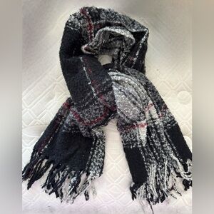 Chic Black and Gray Textured Scarf